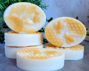 Oatmeal and Honey Soap, Bee Bathroom Decor, Bee Lover Gift, Honey Soap Favors, Honeycomb Soap, Valentines Gift For Her, Beekeeper Gift,