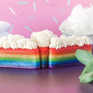 Mydło tęczowe, Mydło deserowe, Mydło do ciasta, Mydło cytrusowe, Prezenty LGBTQ dla kobiet, Mydło dumy, Prezenty tęczowe dla mamy, Wyjątkowe prezenty dla dziewczyny