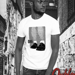 Skanking Reggae Ska Girl T-Shirt - Dwukolorowy Ska, The Specials, The English Beat, Rude Girl, Rudegirl, 2-kolorowy, Skinhead, Skinhead Girl