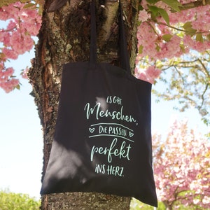 Stofftasche schwarz, Spruchtasche, lange Henkel, Tragetasche, Shoppingbag, Geschenk Frauen, Herzensmensch, Geburtstag, Weihnachten
