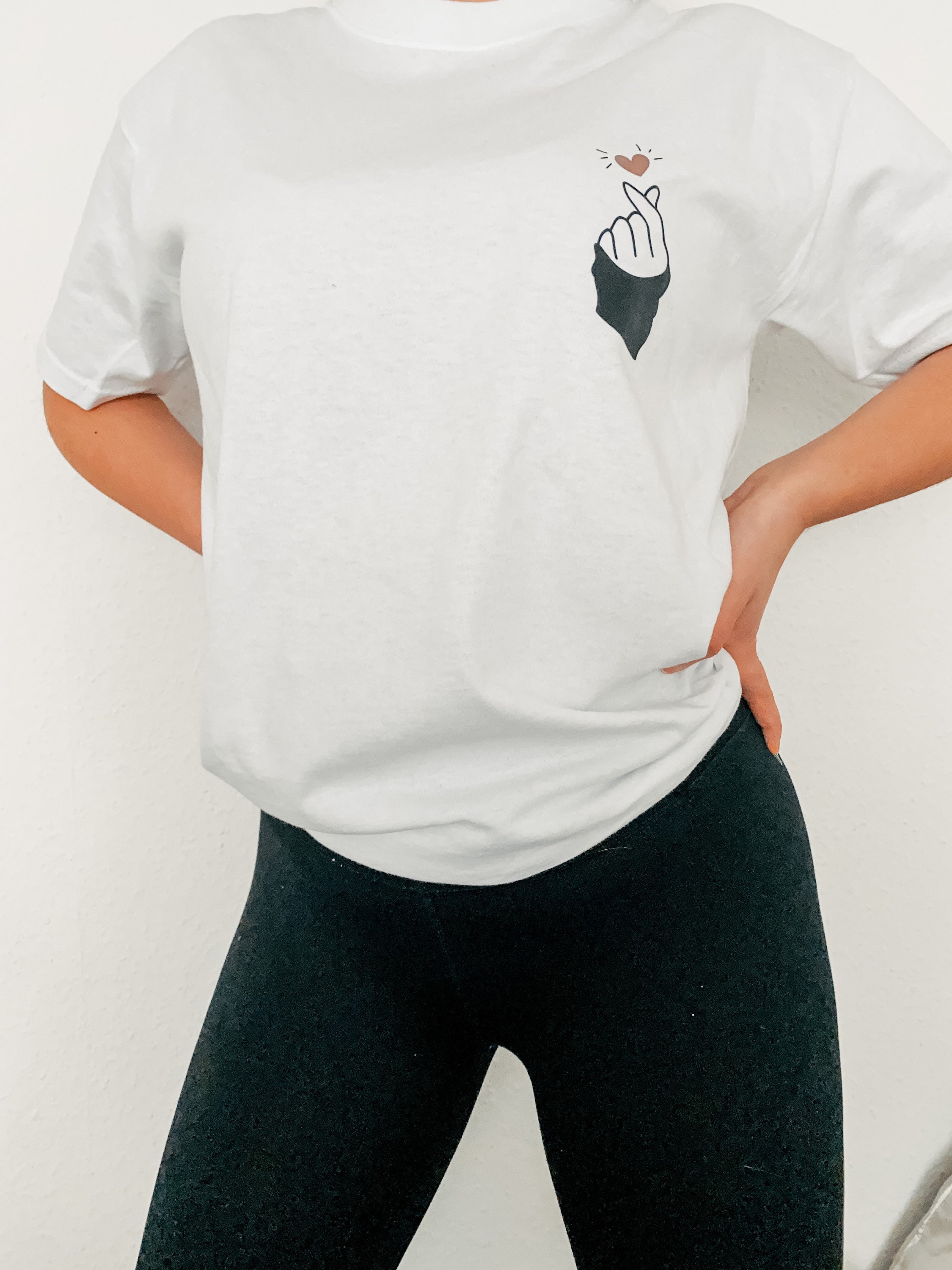 TShirt mit Herz Zeichen TShirt Herz Etsy