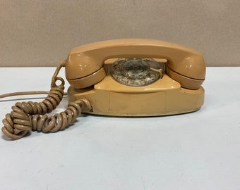 Vintage Bell Systems Princess Rotary Phone