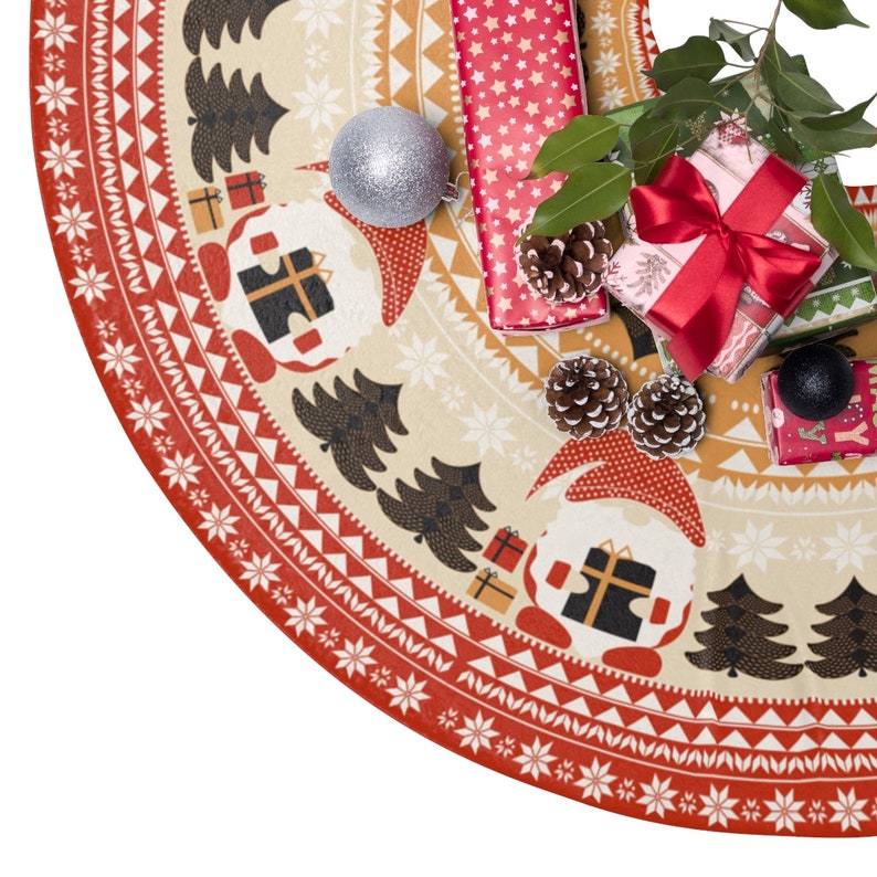 Scandinavian Christmas Tree Skirt 
