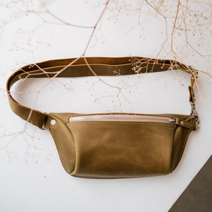Bauchtasche Leder, Taschen für Frauen Muttertagsgeschenk, Vielseitige Gürteltasche Personalisiert, Jeden Tag Komfortable Crossbody Bag, Geschenk für Mama