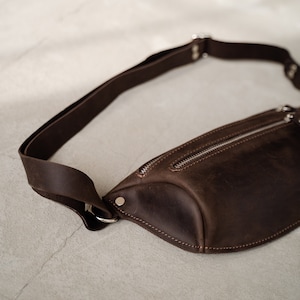 Gürteltasche aus Leder Schwarz Leder Bauchtasche Vielseitige Gürteltasche Personalisierte Jeden Tag Komfortable Crossbody Bag