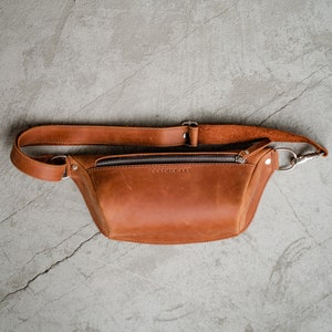 Personalisierte Leder Bauchtasche, Leder Hüfttasche, Leder Gürteltasche, Leder Crossbody Tasche für Männer, Braune Gürteltasche, Gürteltasche
