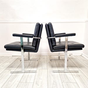 Pair of Mid Century Robin Day Hille Delphi Amchairs