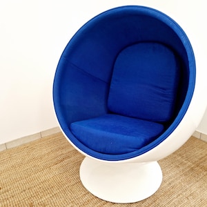 Paire de chaises de style Corona du milieu du siècle, attribuées à Paul Volter