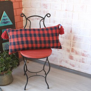 14x28 inch Blauw-Rood Plaid Wool Pillow Cover, Plaid Kilim Pillow, Lumbar Kilim Pillow , Vintage Kilim Kussen, Etnische Lumbar Pillow / P- 566