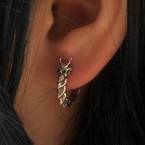 Dämon Ohrringe//Handgefertigter Schmuck//Sterling Silber//Custom Punk Gothic Goth Biker Herren Ohrringe//Modernes zierliches Jubiläum//Geschenk für sie Ihn