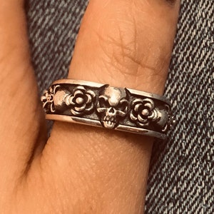 Skull floral rings// Sterling silver// Handmade solid S925//Unique punk gothic goth biker mens ring// Oxidized jewelry//Gift for him her