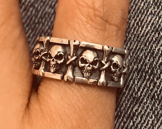 Skull rings// Sterling silver// Handmade solid S925//Unique punk gothic goth biker mens//Skull ring// Oxidized jewelry//Gift for him her
