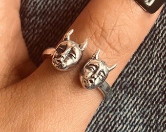 Anillo de demonios// Plata de ley// Sólido hecho a mano S925//Motero gótico punk único para hombres// Anillo de animales// Joyería oxidada //Regalo