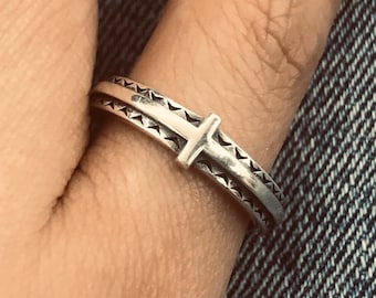 Cross ring//Handmade jewelry//Sterling silver//Custom silver ring//Modern dainty anniversary //silver ring men women//Gift for her him