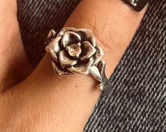 Handgjord blommig ring i sterlingsilver, läcker jubileumspresent