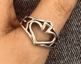 Handgjord spadring i sterlingsilver: Oxiderat punk-goth-bikersmycke