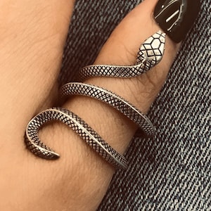 Bague serpent en argent sterling faite main : bijoux punk gothique motard