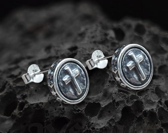 Pendientes de cruz de plata de ley hechos a mano: joyería bohemia delicada