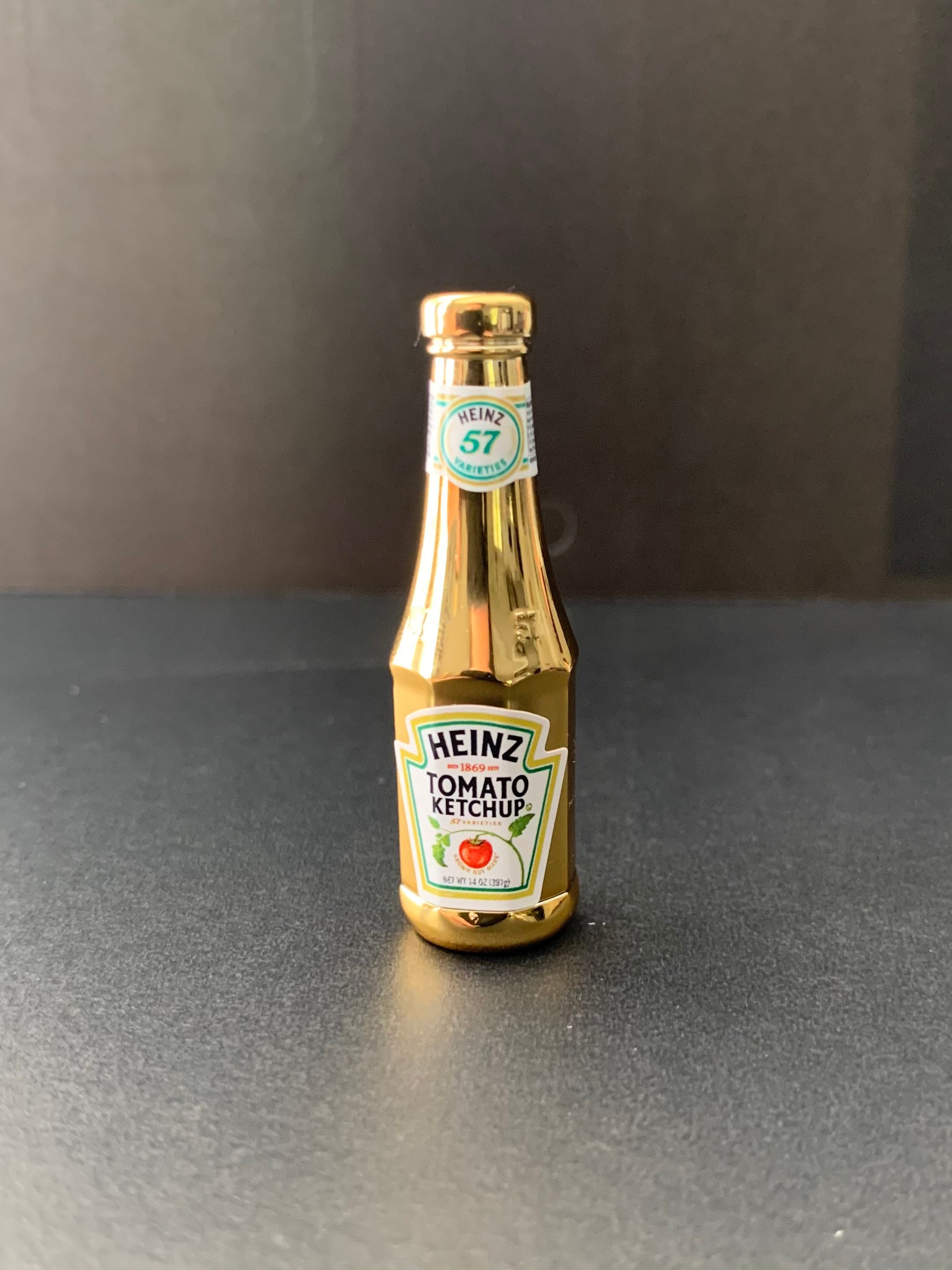 EXCLUSIVE GOLD 5 Surprise Mini Brands 