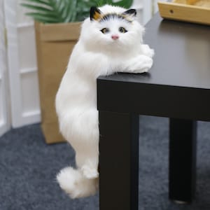 Realistic Cat Figurine,Lifelike Kitten Model,Animal Sculpture Miniature,Prop Replica,Hanging Decor
