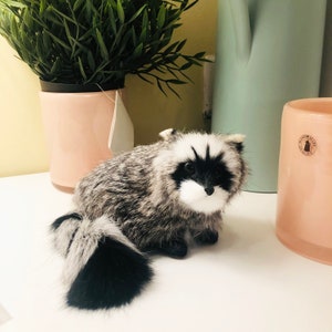 Cute Realistic Raccoon Furry Christmas Creative Gifts Animal Figurines for Table