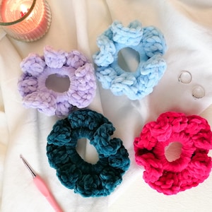 Back to school hair accessory XL scrunchie hair tie for hairstyling crochet ties colourful fashion handmade accessories