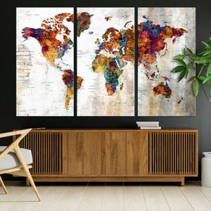 Lienzo con mapa del mundo vibrante de 3 paneles: mapa grunge enmarcado y listo para colgar como decoración de pared: mapa llamativo y colorido para el hogar, la oficina o la sala de estar
