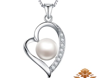 Collar con colgante de corazón de perlas de agua dulce de plata de ley