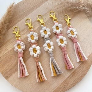 Macrame keychain keyring daisy bag pendant flowers gift for women mom birthday