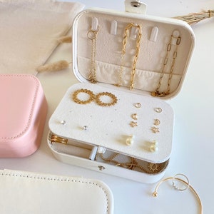 Personalisierte Schmuckbox mit Namen Schmuckkästchen Schmuck Organizer Geschenk für Frauen und Mama Geschenkidee Geburtstag Bild 3