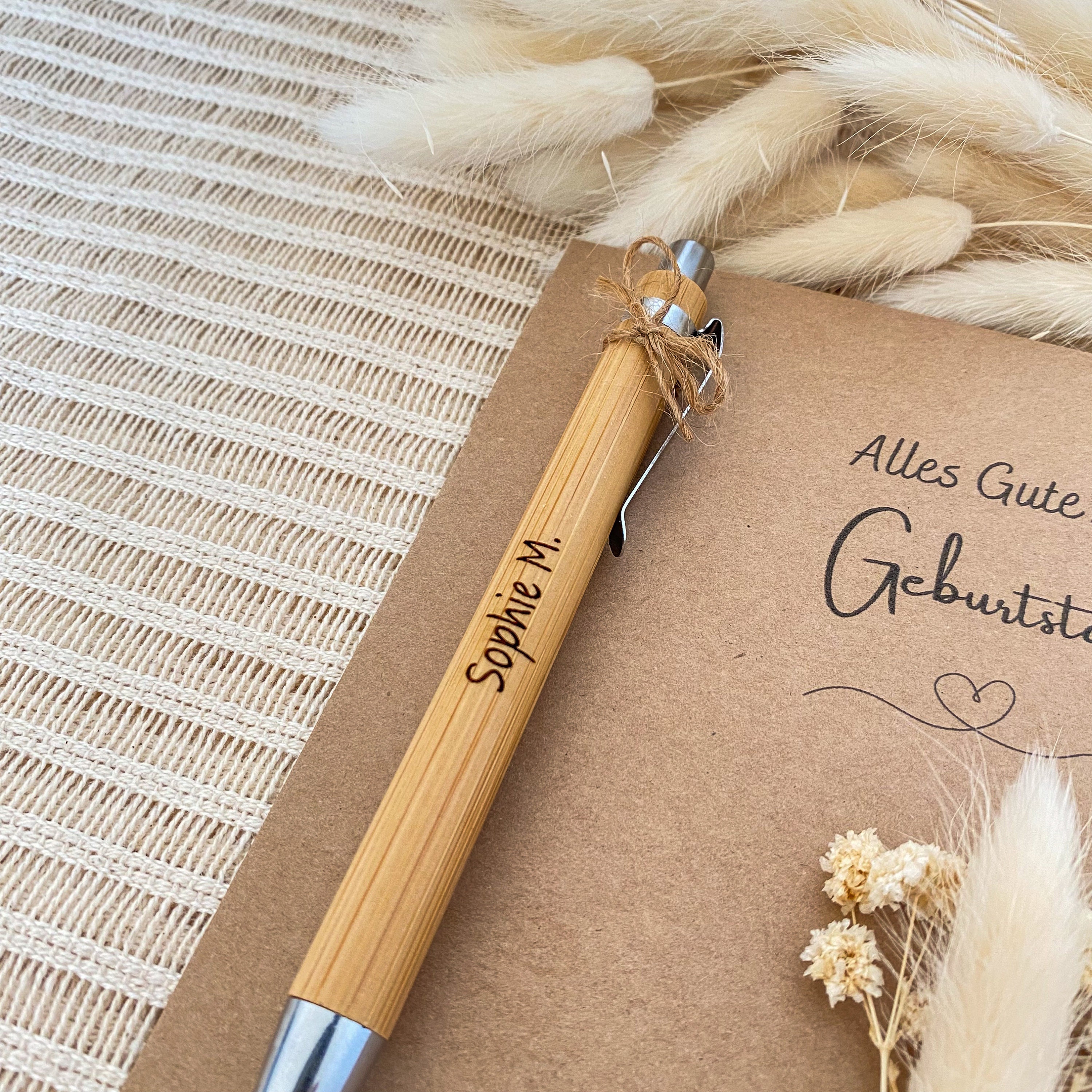 Set Regalo Di Ringraziamento: 6 Penne In Legno Incise 'Danke' + 6 Bouquet Fiori Secchi