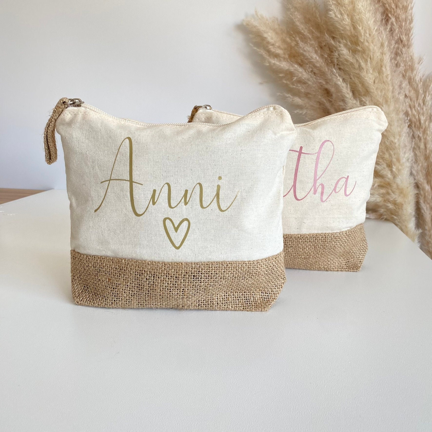 Personalized cosmetic bag with name | Make-up bag | Toiletry bag | Gift for wife and mom | Birthday | Jute | Toiletry bag