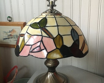 1990 Plastic and metal stained glass themed touch lamp