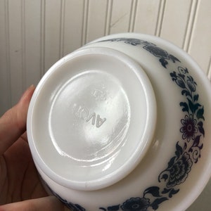 1970 Avon bowl milk glass image 3