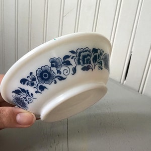 1970 Avon bowl milk glass image 2