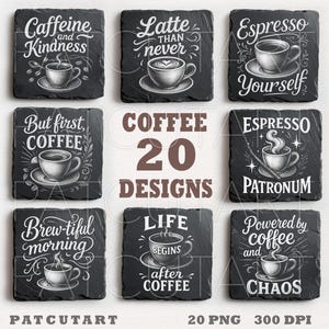 Può includere: Una collezione di otto sottobicchieri quadrati in ardesia nera con illustrazioni grafiche bianche di tazze da caffè e tipografia che include frasi come Caffeine and Kindness, Latte than never, Espresso Yourself, But first, COFFEE ed Espresso Patronum.