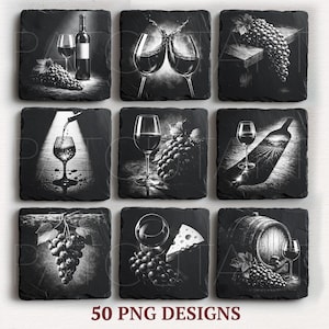 Può includere: Una collezione di nove sottobicchieri in ardesia in bianco e nero con illustrazioni a tema vino. Ogni sottobicchiere presenta un design diverso, tra cui calici, uva, bottiglie e una botte. Il testo "50 PNG DESIGNS" è in basso.