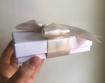 Not for individual sale, only for HI DARL jewellery customers, please read description, gift box and double sided satin ribbon