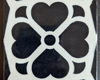 Trevo Ceramic tile _ Black Background (accent tile)