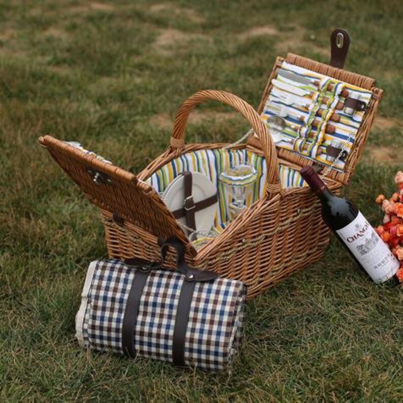 Vintage Family Home Storage Box willow Wicker Picnic Basket with Picnic Mat,as Best Holiday Gift