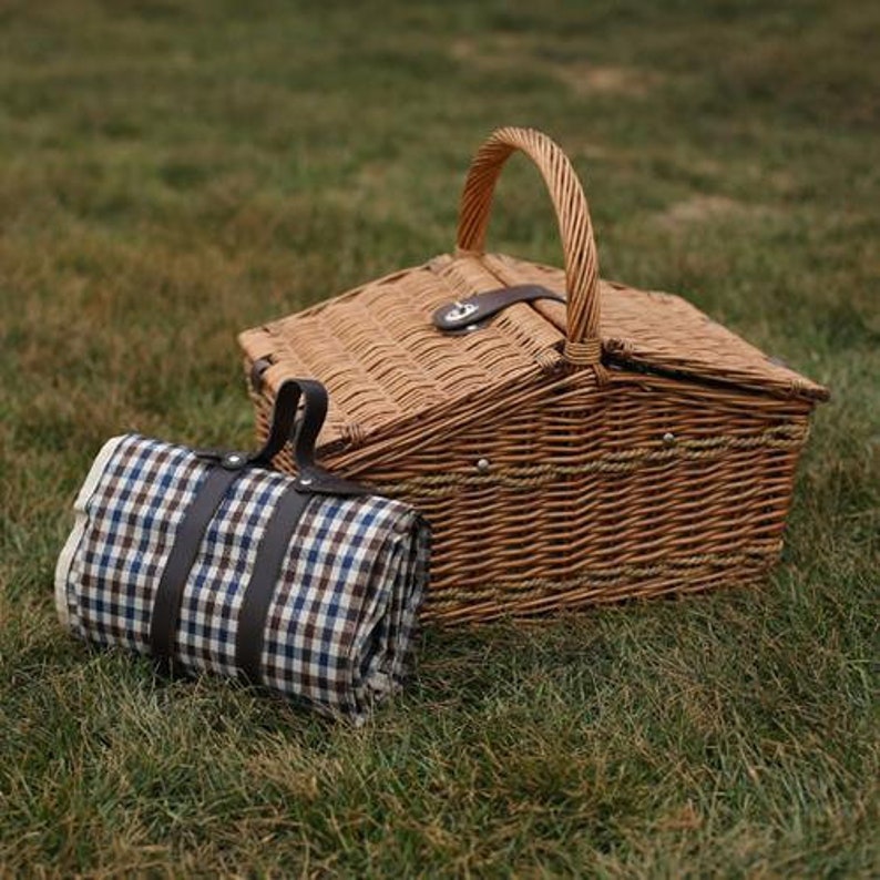 Vintage Family Home Storage Box willow Wicker Picnic Basket with Picnic Mat,as Best Holiday Gift