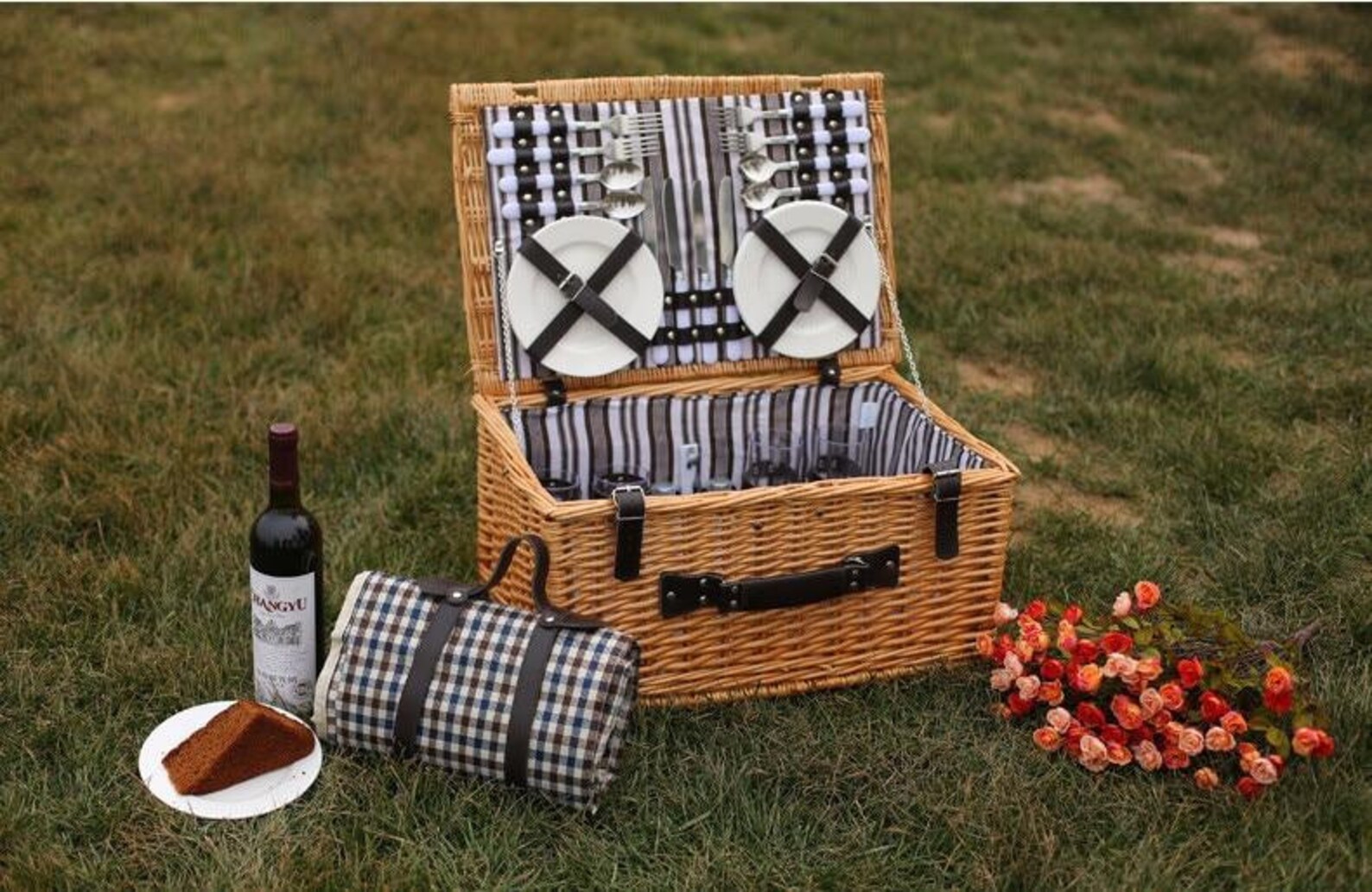 Antique Large Wicker Picnic Basket with Table Mat for 4 People Etsy