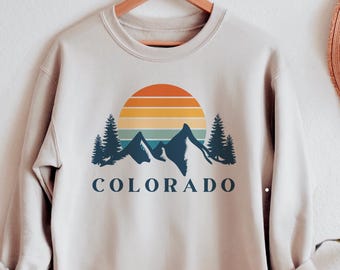 Colorado Crewneck Sweatshirt Retro Sunset Sweatshirt Rocky Mountains Sweatshirt Hiking Sweatshirt Outdoor Shirt Travel Shirt Vacation Shirt