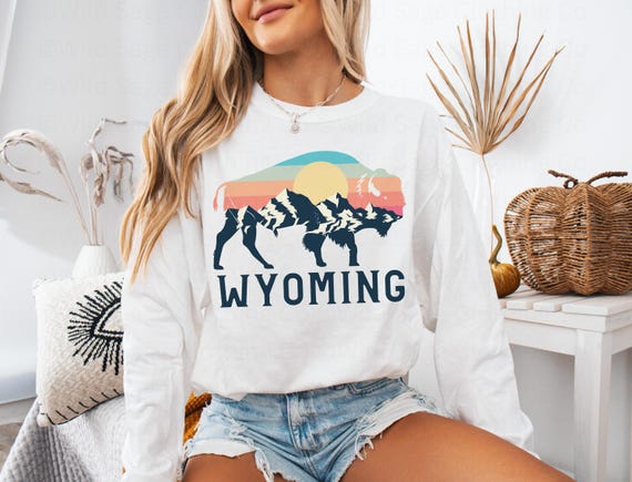 Wyoming Bison Long Sleeve Tshirt Gift for Her, Comfort Colors Wyoming Bison Long Sleeve Tee, Wyoming Family Vacation Sister Trip Shirts