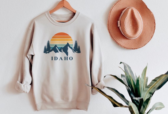 Idaho Crewneck Sweatshirt Retro Sunset Sweatshirt Idaho Mountains Sweatshirt Hiking Sweatshirt Outdoor Shirt Rocky Mountains Vacation Shirt