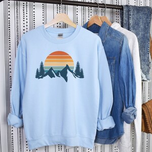 Mountain Sweatshirt Retro Sunset Aesthetic Sweatshirt Cozy Sweatshirt Hiking Sweatshirt Outdoor Sweatshirt Mountain Sweater Wanderlust Shirt Light Blue