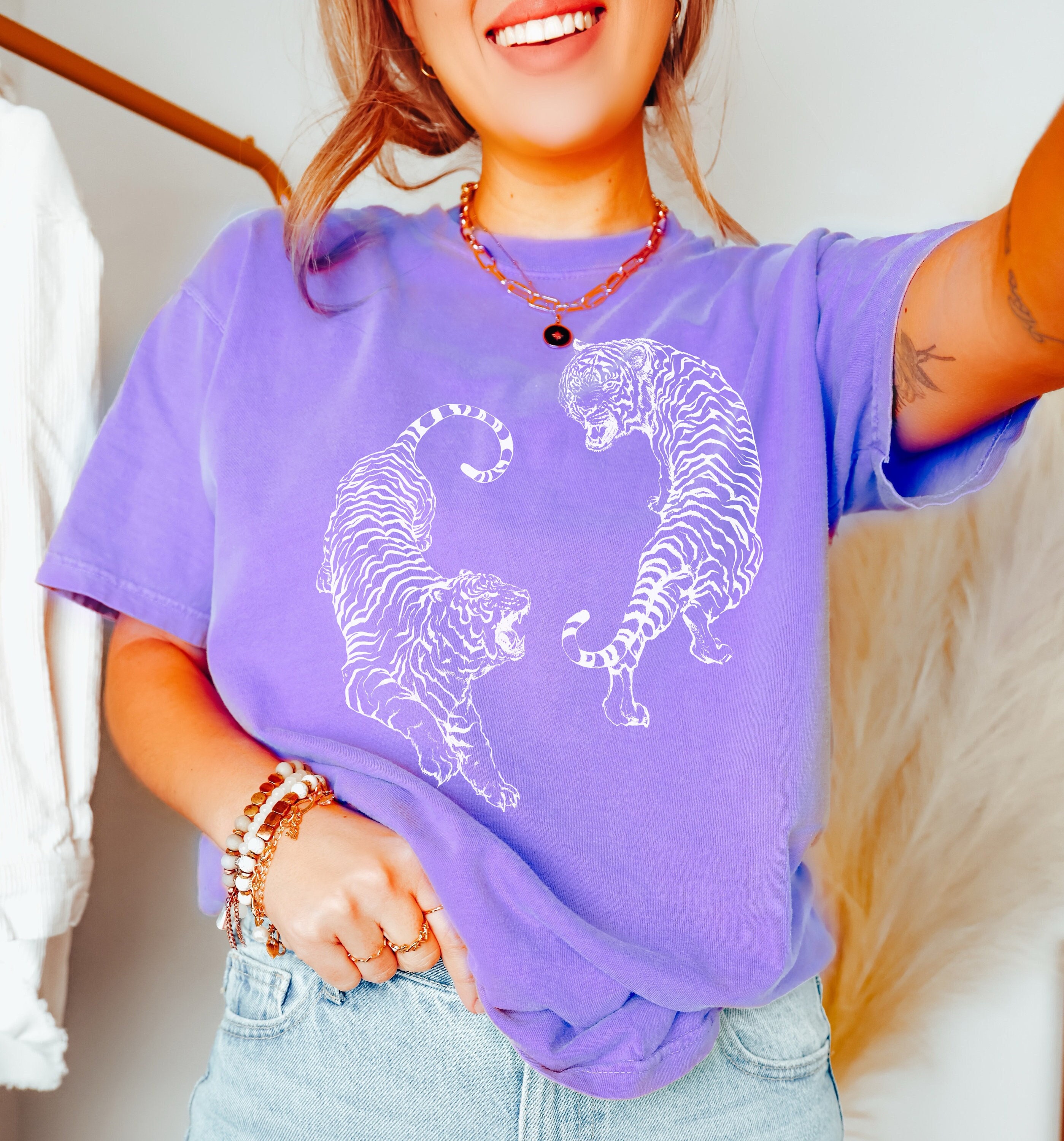 Side Cinch Tiger Tee - Etsy