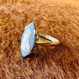 Vintage Wedgwood blue Jasperware sterling silver ring
