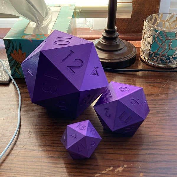 Oversized D20 - Dungeons and Dragons