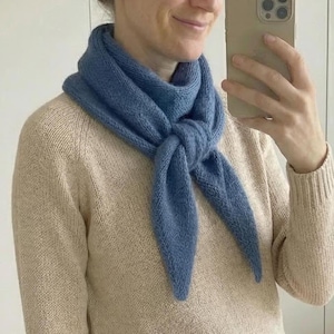 Patrón sencillo para tejer una bufanda triangular pequeña, bufanda de cuello tejida, patrón de bufanda triangular para principiantes (patrón en PDF)